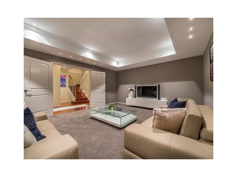 19 Tulum Approach, Iluka WA 6028