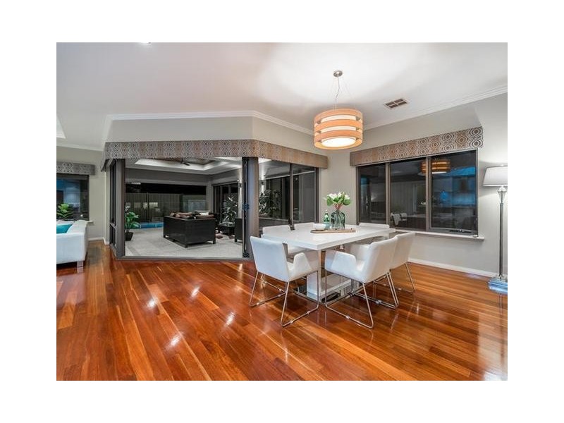 19 Tulum Approach, Iluka WA 6028