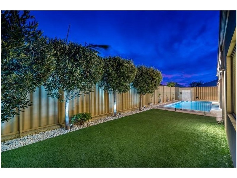 19 Tulum Approach, Iluka WA 6028