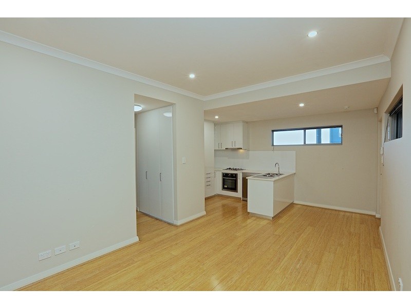 5/7 Mahlberg Avenue, Woodlands WA 6018