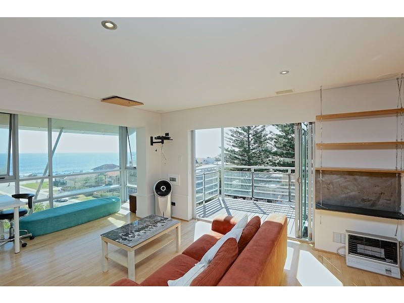 9/11 Rosendo Street, Cottesloe WA 6011