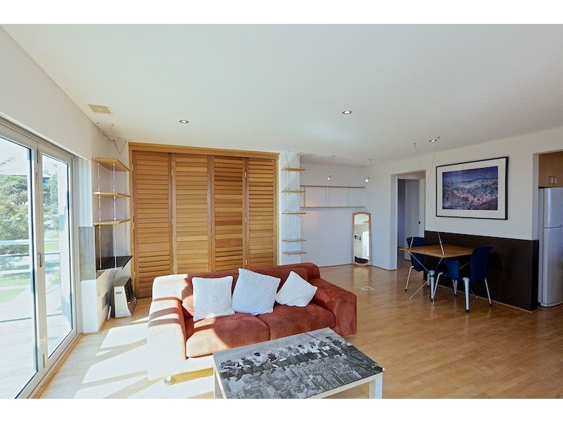 9/11 Rosendo Street, Cottesloe WA 6011