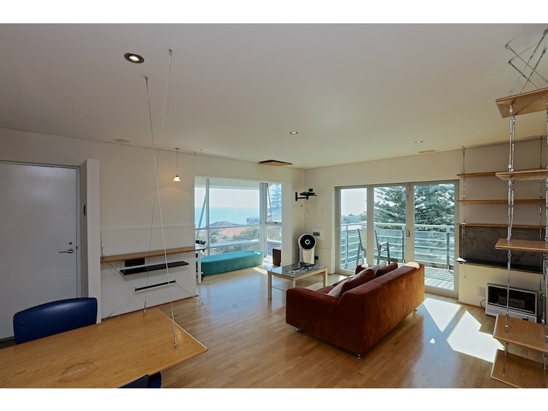 9/11 Rosendo Street, Cottesloe WA 6011