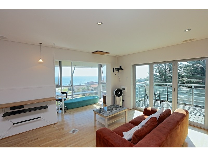 9/11 Rosendo Street, Cottesloe WA 6011