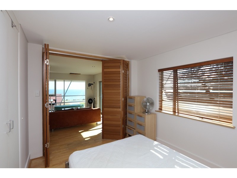 9/11 Rosendo Street, Cottesloe WA 6011