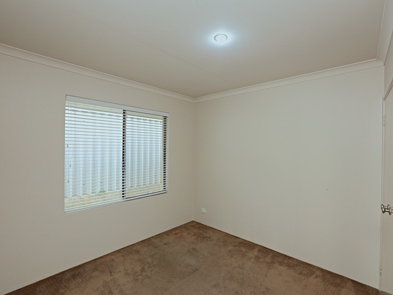 8 Moonflight Crescent, Iluka WA 6028