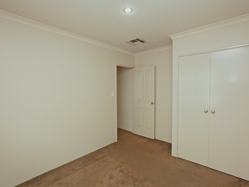 8 Moonflight Crescent, Iluka WA 6028