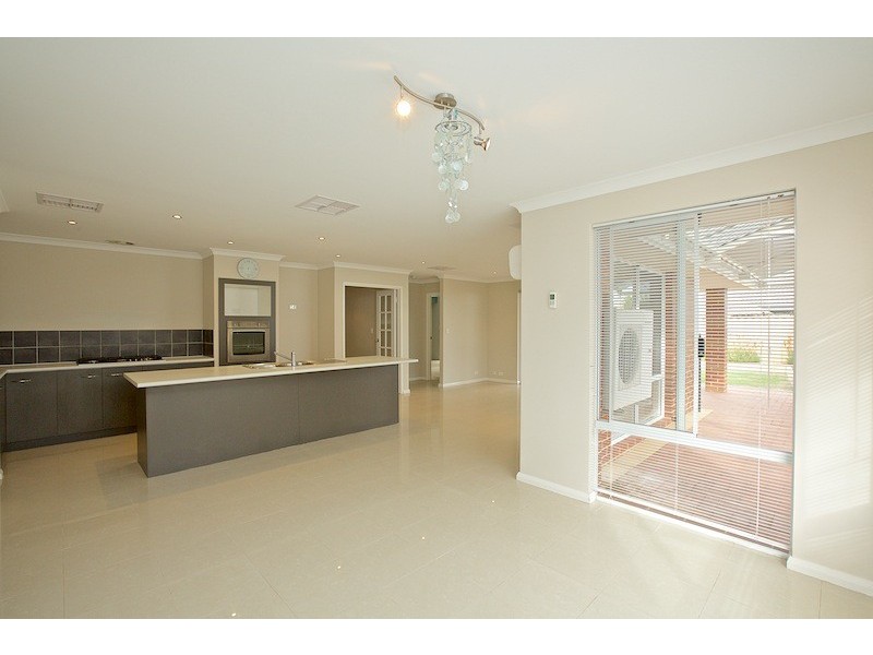 4 Fedamore Approach, Ridgewood WA 6030