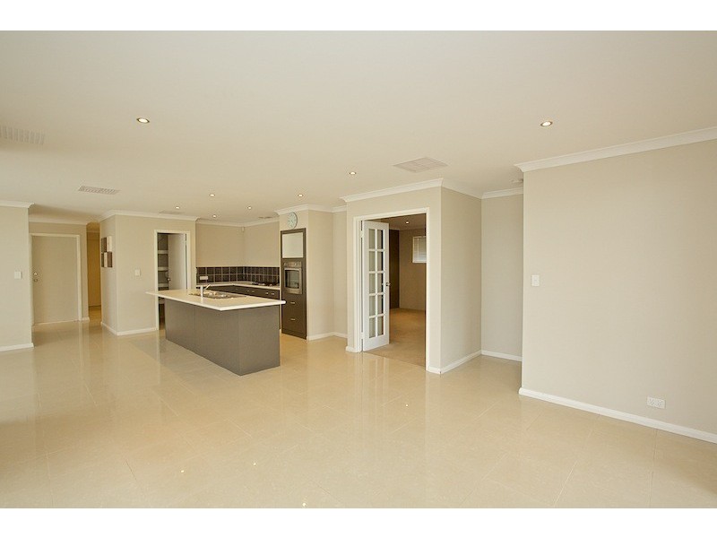 4 Fedamore Approach, Ridgewood WA 6030