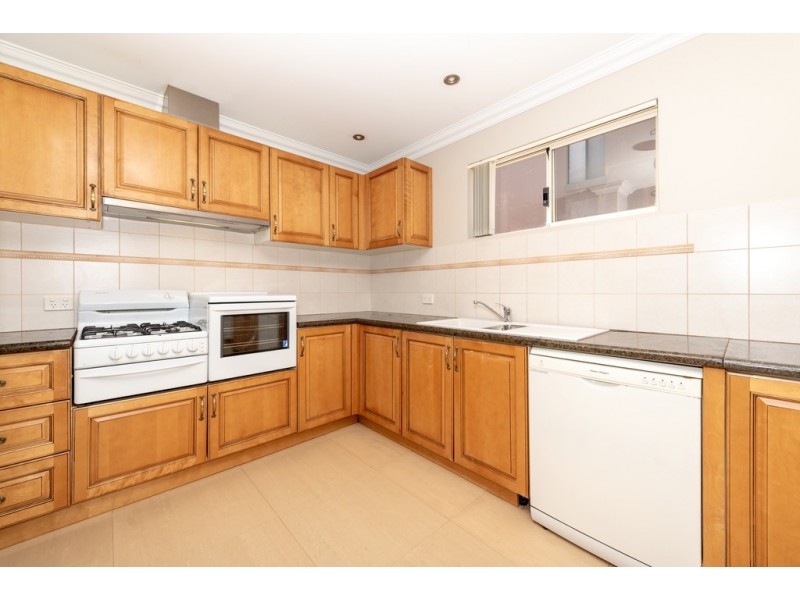 1B/27 Hammersmith Court, Joondalup WA 6027