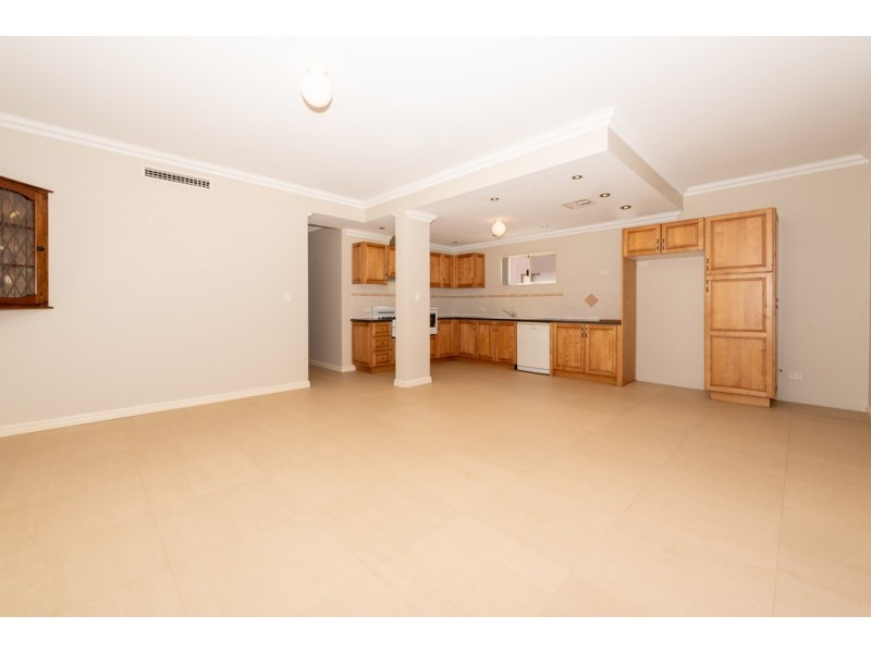 1B/27 Hammersmith Court, Joondalup WA 6027
