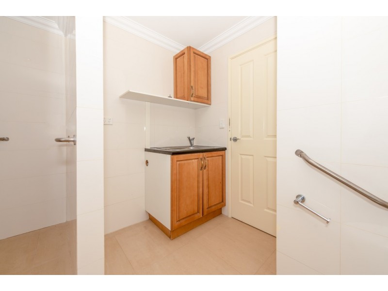 1B/27 Hammersmith Court, Joondalup WA 6027