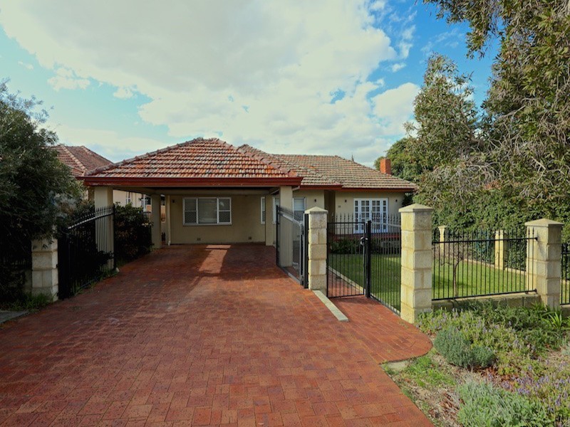 38 Beaconsfield Street, St James WA 6102