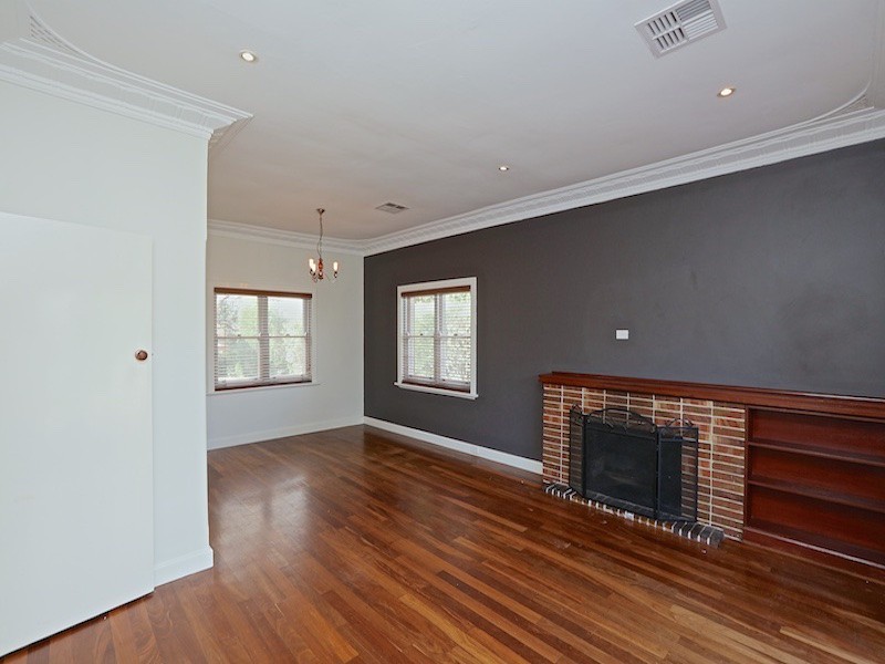 38 Beaconsfield Street, St James WA 6102