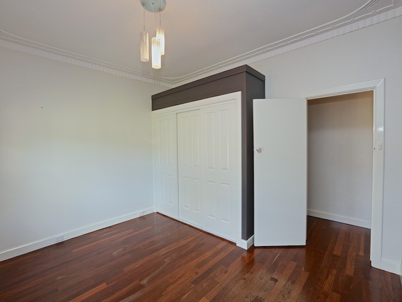 38 Beaconsfield Street, St James WA 6102