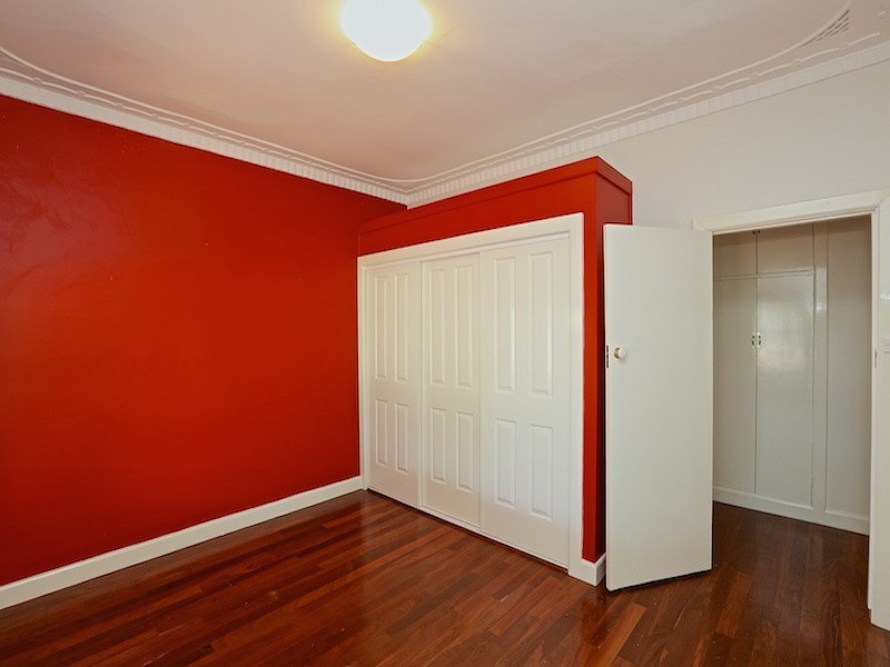 38 Beaconsfield Street, St James WA 6102