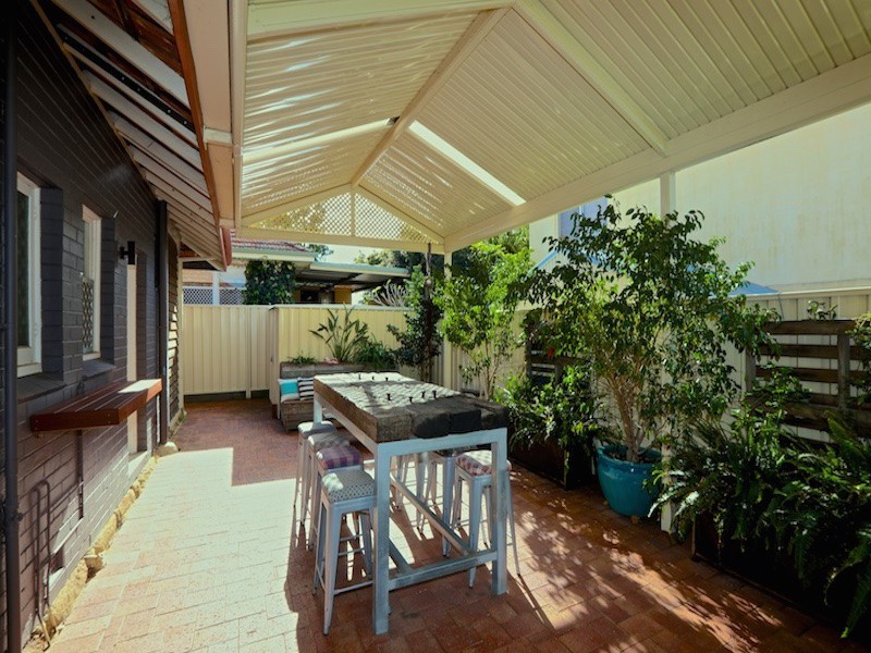 38 Beaconsfield Street, St James WA 6102