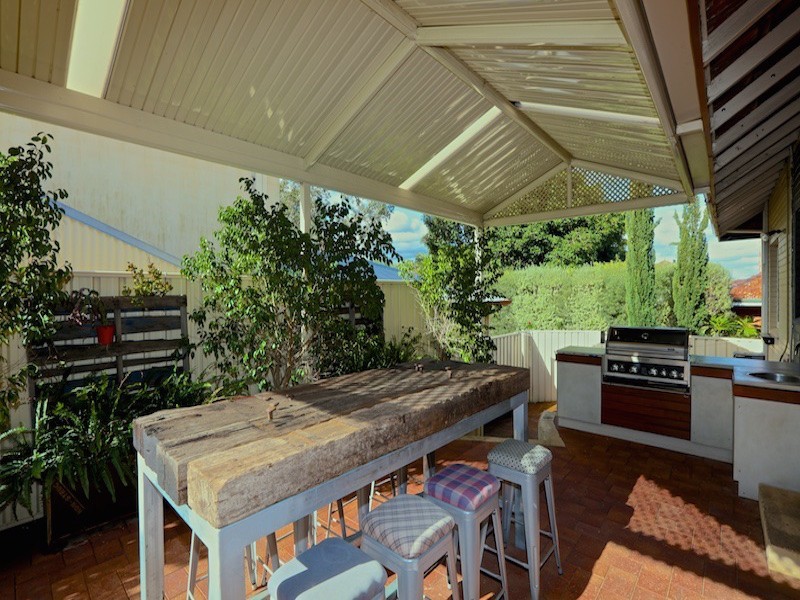 38 Beaconsfield Street, St James WA 6102