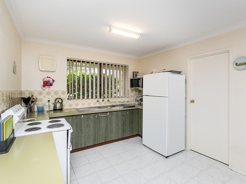 12 Redfin Crescent, Beldon WA 6027