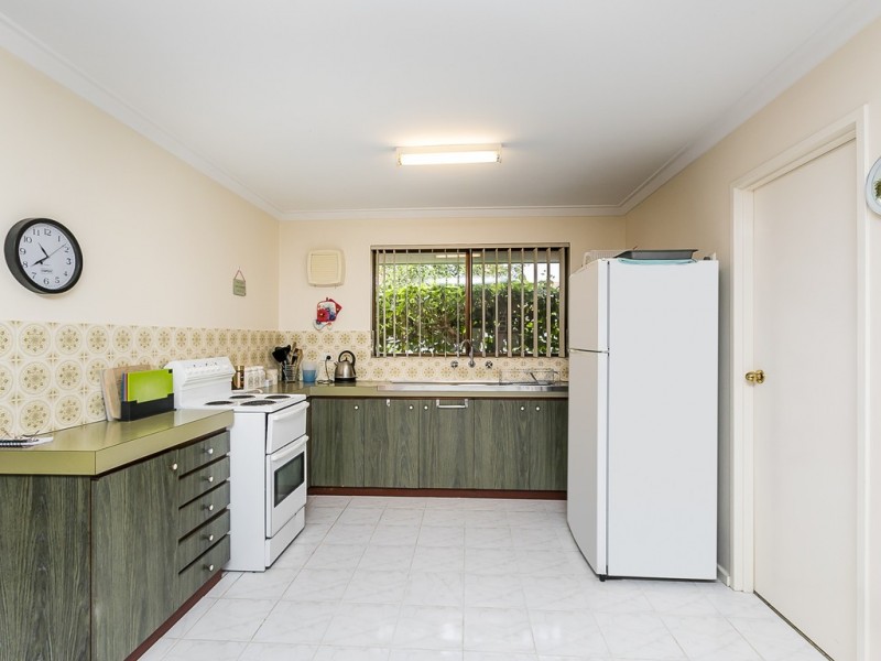 12 Redfin Crescent, Beldon WA 6027