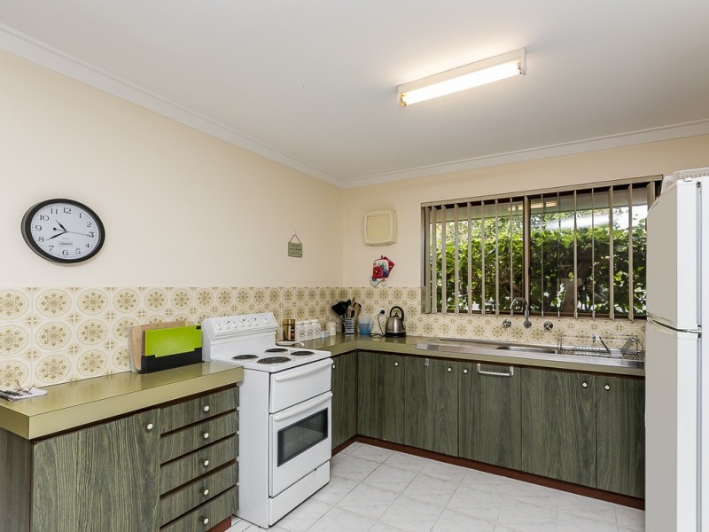 12 Redfin Crescent, Beldon WA 6027