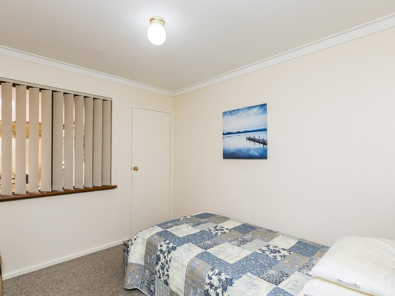 12 Redfin Crescent, Beldon WA 6027