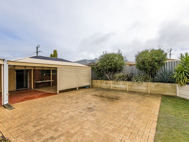 12 Redfin Crescent, Beldon WA 6027