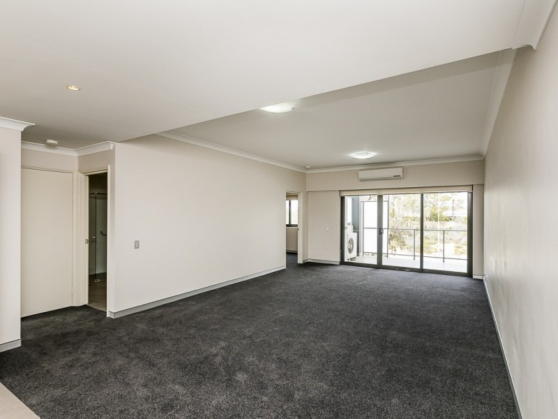 73/6 Walsh Loop, Joondalup WA 6027