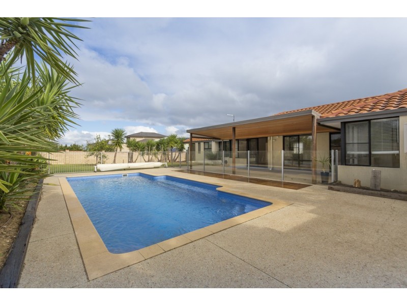 15 Seaham Way, Mindarie WA 6030