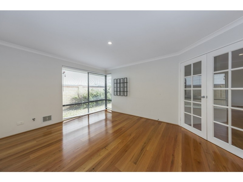 15 Seaham Way, Mindarie WA 6030