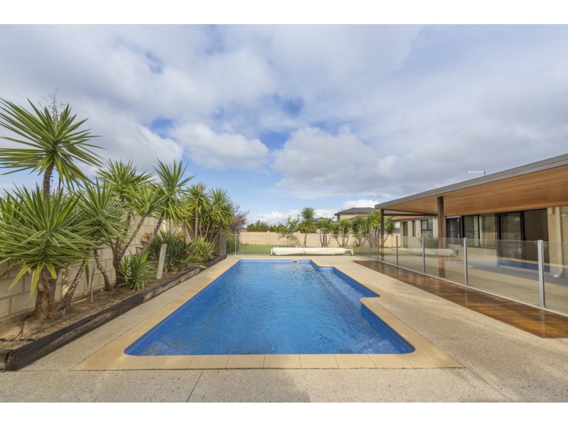 15 Seaham Way, Mindarie WA 6030