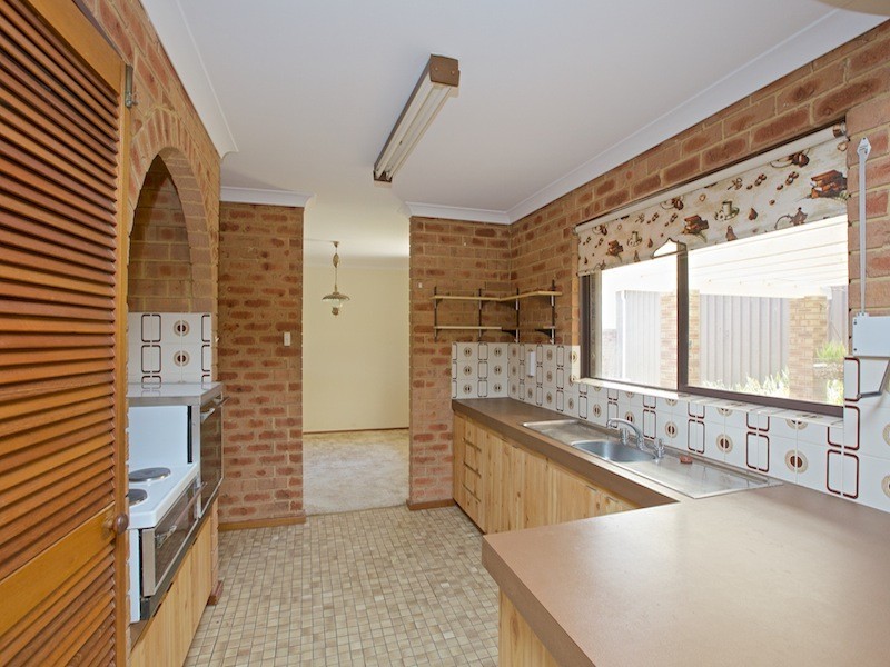 4 Angove Drive, Hillarys WA 6025