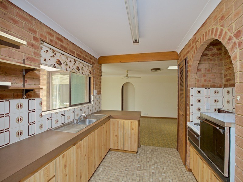 4 Angove Drive, Hillarys WA 6025