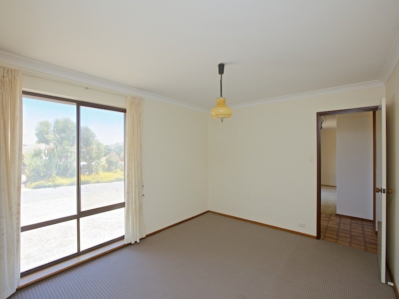 4 Angove Drive, Hillarys WA 6025