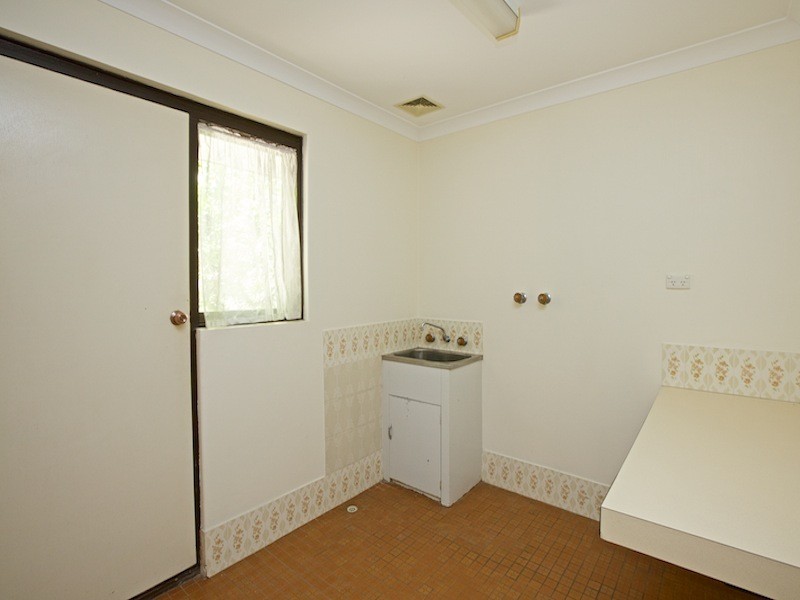 4 Angove Drive, Hillarys WA 6025