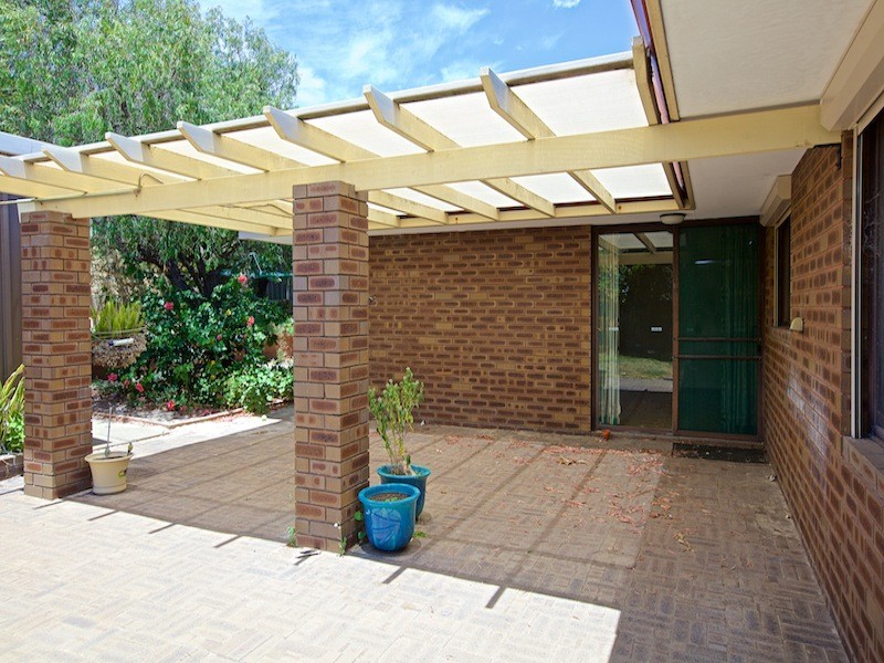 4 Angove Drive, Hillarys WA 6025