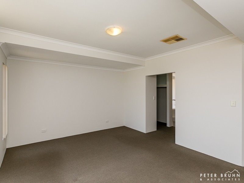8 Turner Parkway, Carramar WA 6031