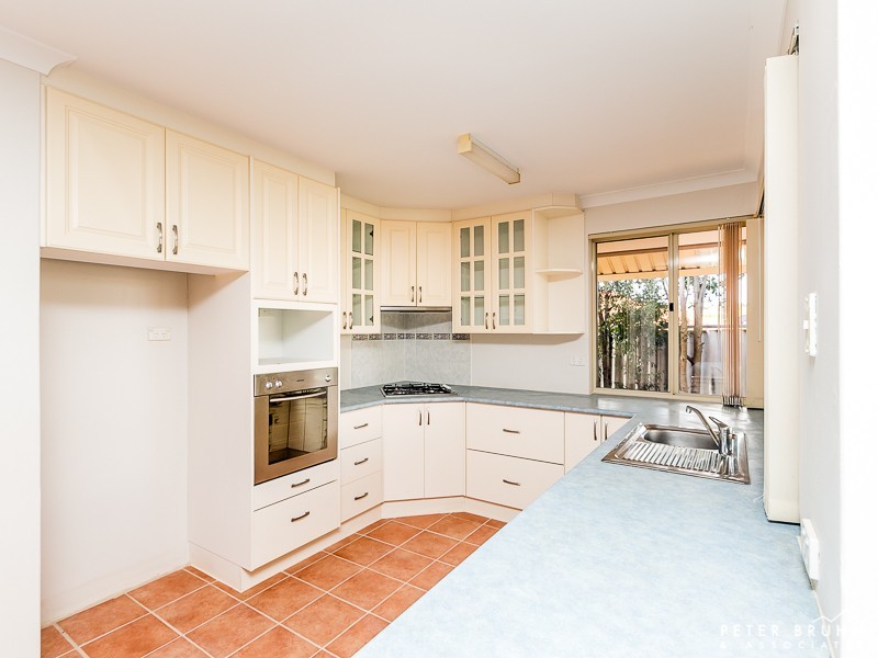 48 Stonehaven Parade, Kinross WA 6028