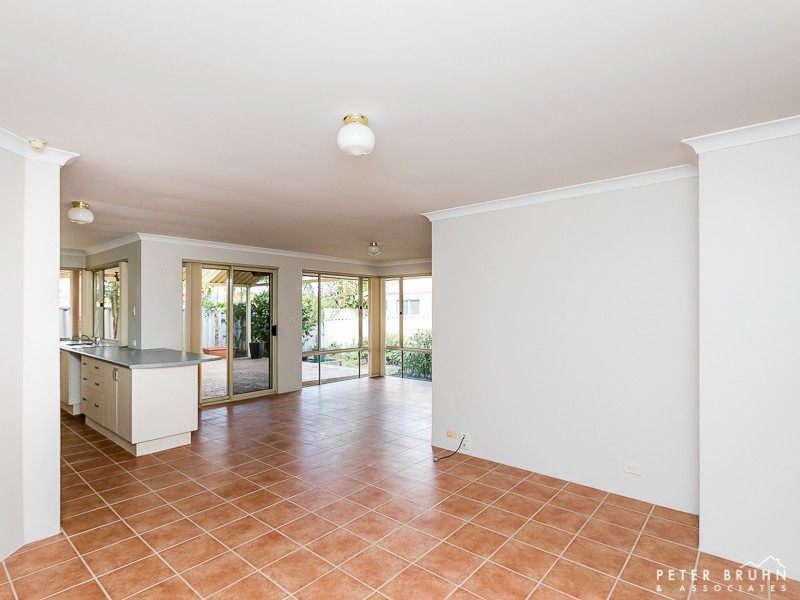 48 Stonehaven Parade, Kinross WA 6028
