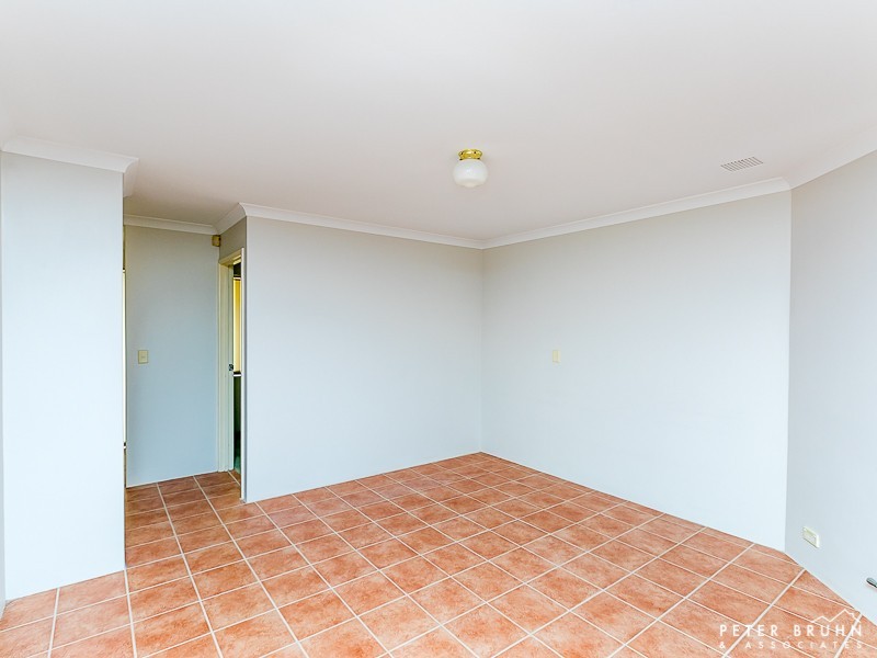 48 Stonehaven Parade, Kinross WA 6028