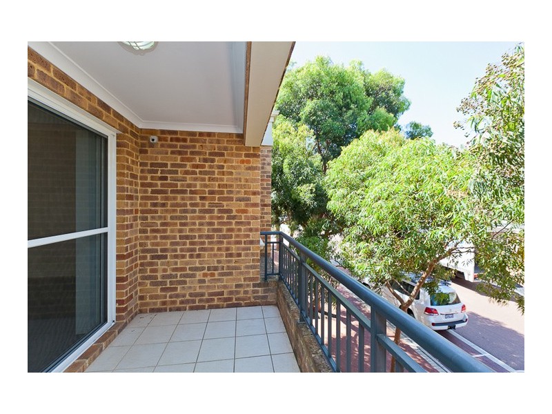 12/3 Hampton Court, Joondalup WA 6027