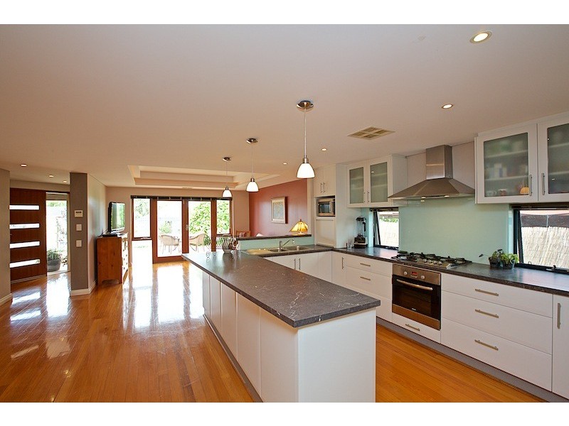 99 Mullaloo Drive, Mullaloo WA 6027