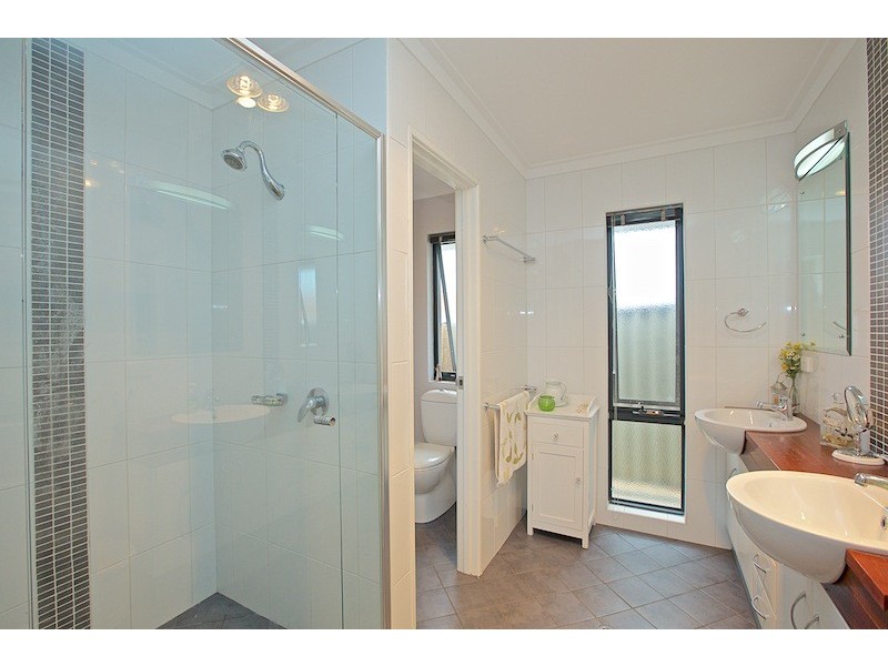 99 Mullaloo Drive, Mullaloo WA 6027