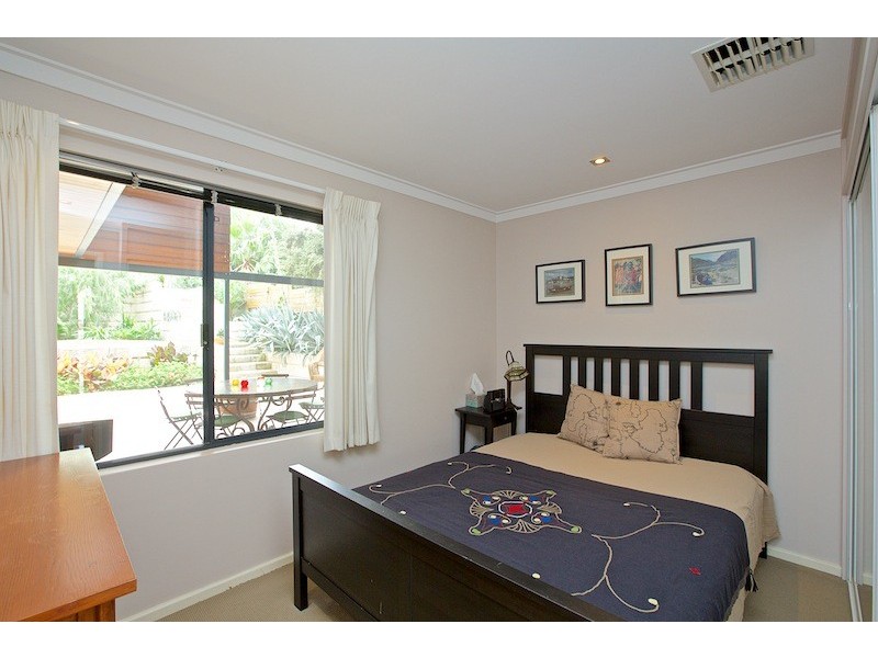 99 Mullaloo Drive, Mullaloo WA 6027