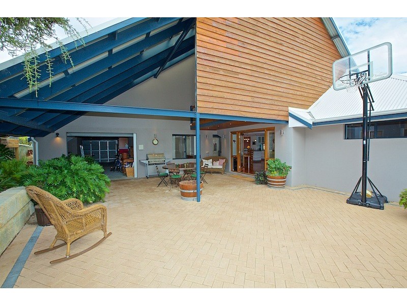 99 Mullaloo Drive, Mullaloo WA 6027