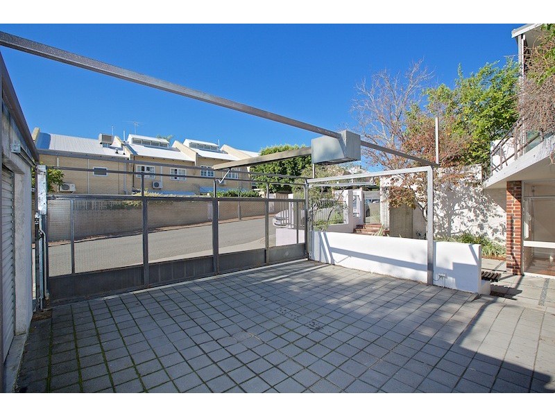 2/239 Barker Road, Subiaco WA 6008