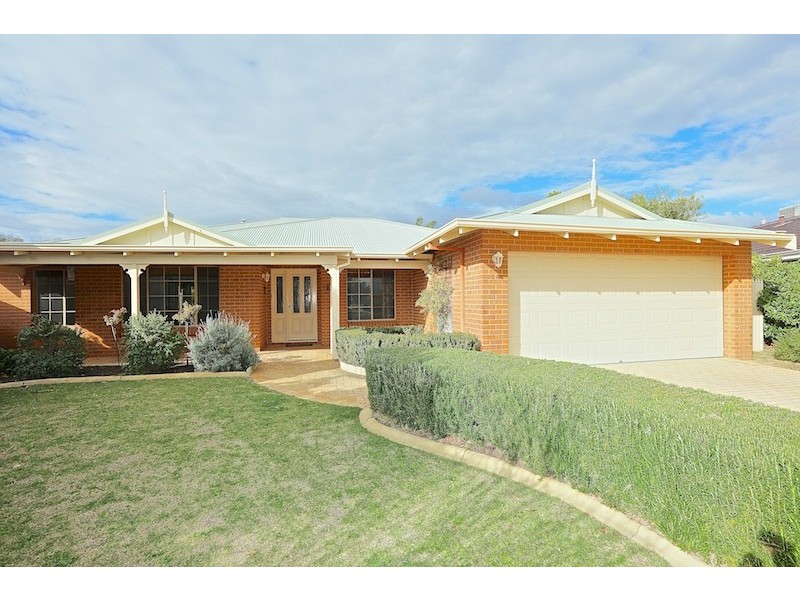 14 Sanur Rise, Iluka WA 6028