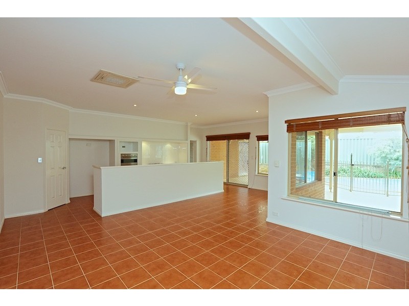 14 Sanur Rise, Iluka WA 6028