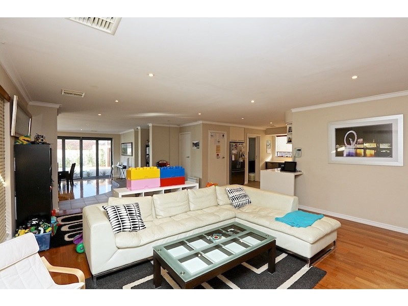 34 Wentworth Way, Padbury WA 6025