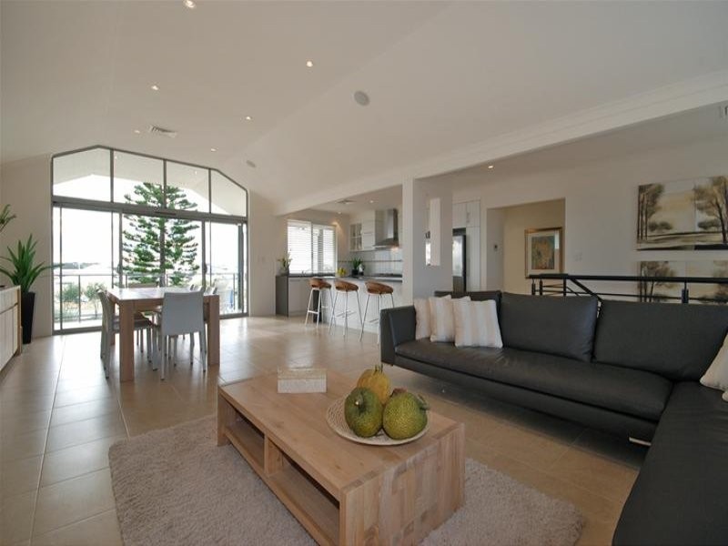 453 Burns Beach Road, Iluka WA 6028